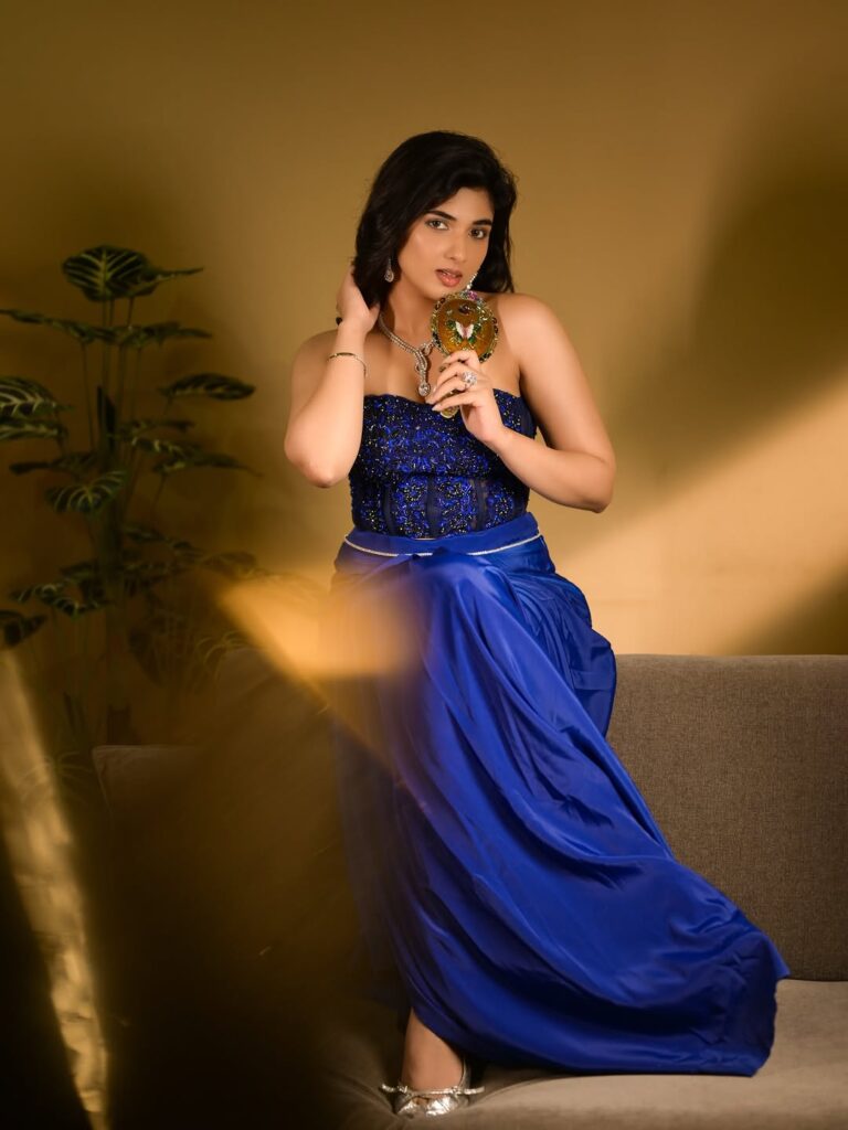 outfit zenoraofficial 🌺 jewellery fineshinejewels 💎 jewellery styling anilkothari.in pc sathyaphotography3 ✨ make up glamupbysri 🦋 hair 2